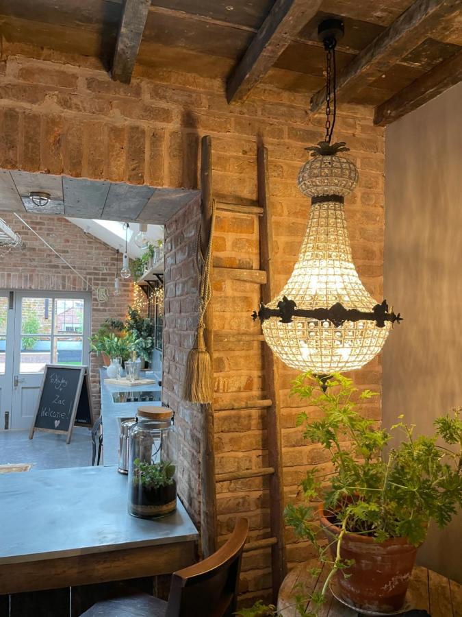 The Walled Garden At Cheshire Boutique Bathhouse Нантуич Екстериор снимка