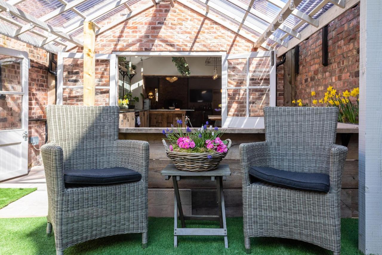 The Walled Garden At Cheshire Boutique Bathhouse Нантуич Екстериор снимка